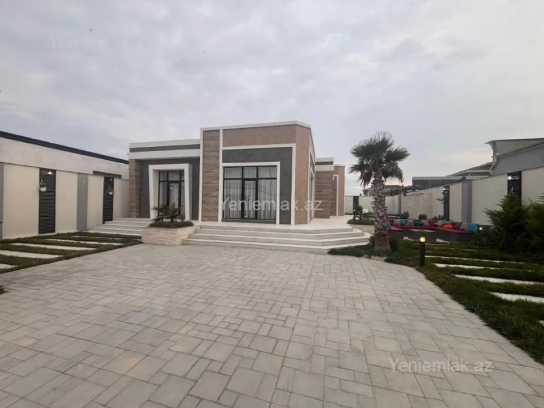 Satılır 5 otaqlı həyət evi 220 m²