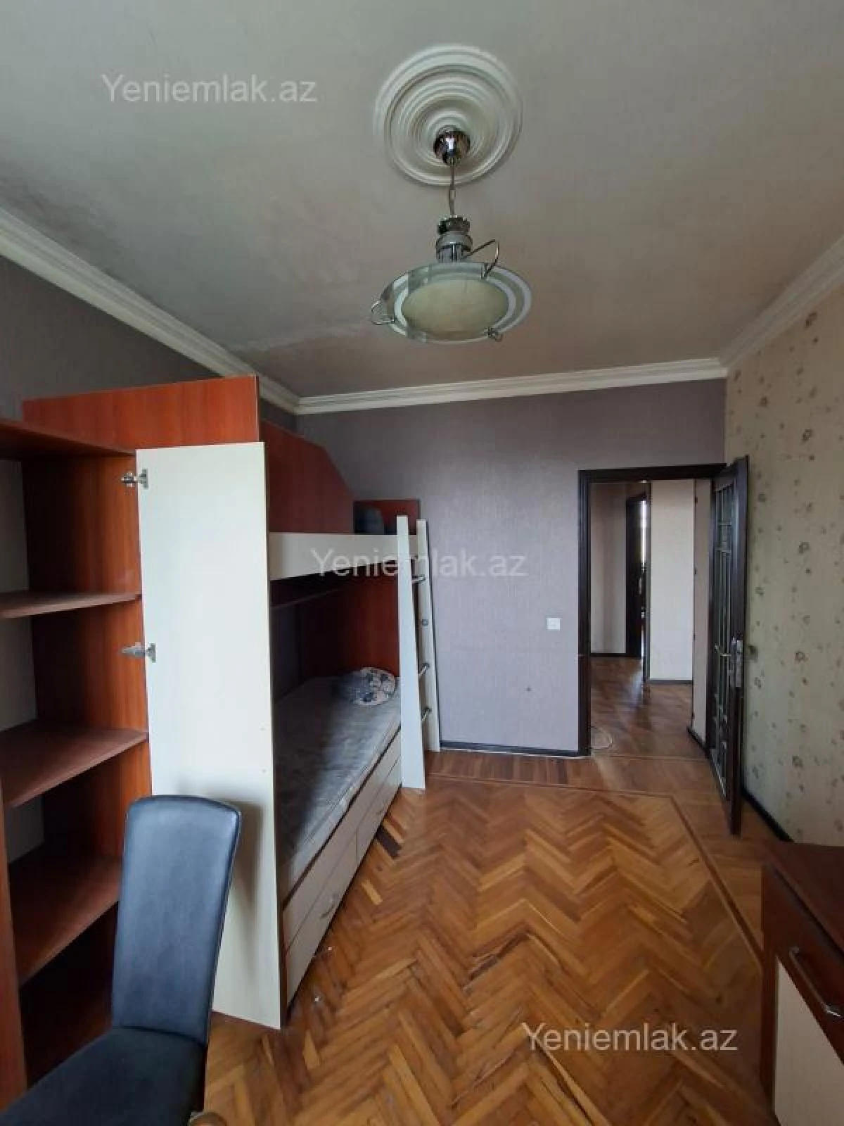 Satılır 3 otaqlı köhnə tikili 85 m²