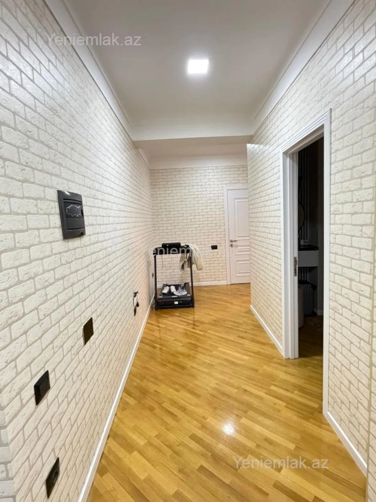 Satılır 2 otaqlı yeni tikili 77 m²