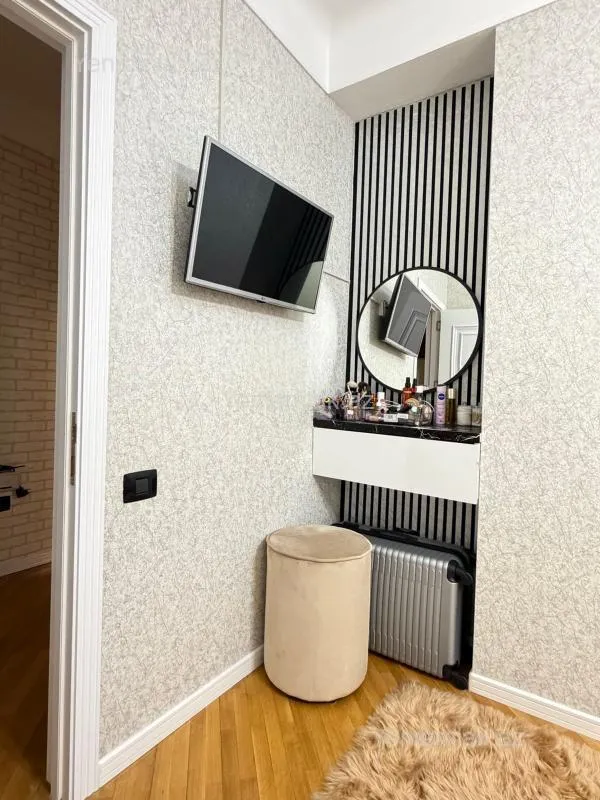 Satılır 2 otaqlı yeni tikili 77 m²