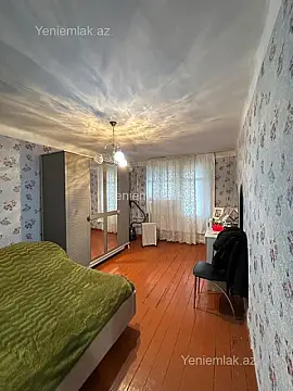 Satılır 1 otaqlı köhnə tikili 30 m²