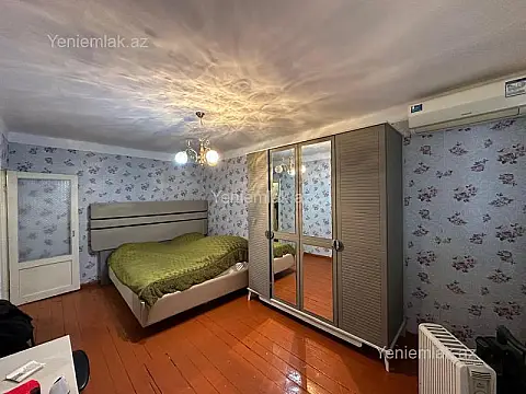 Satılır 1 otaqlı köhnə tikili 30 m²