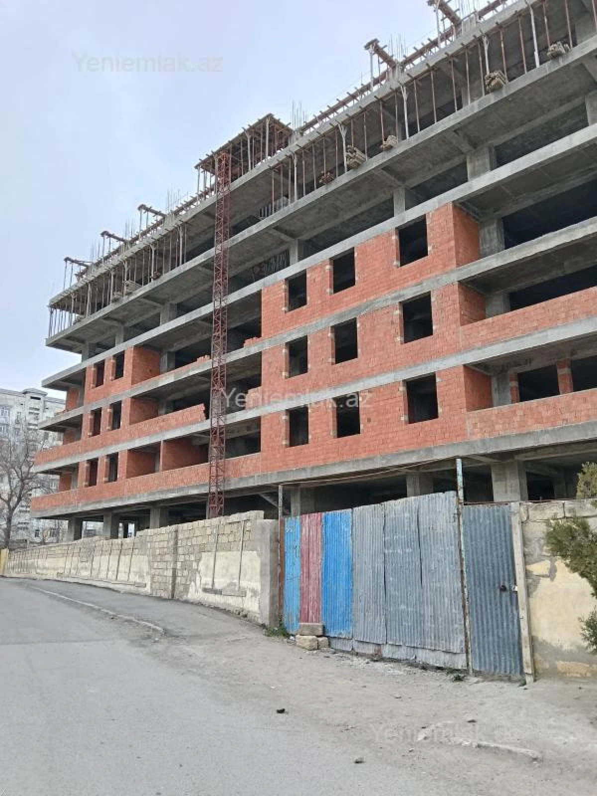 Satılır 1 otaqlı obyekt 300 m²