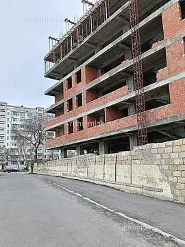 Satılır 1 otaqlı obyekt 300 m²