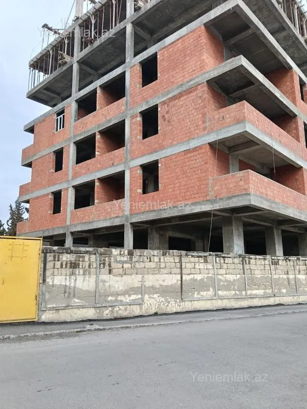Satılır 1 otaqlı obyekt 300 m²