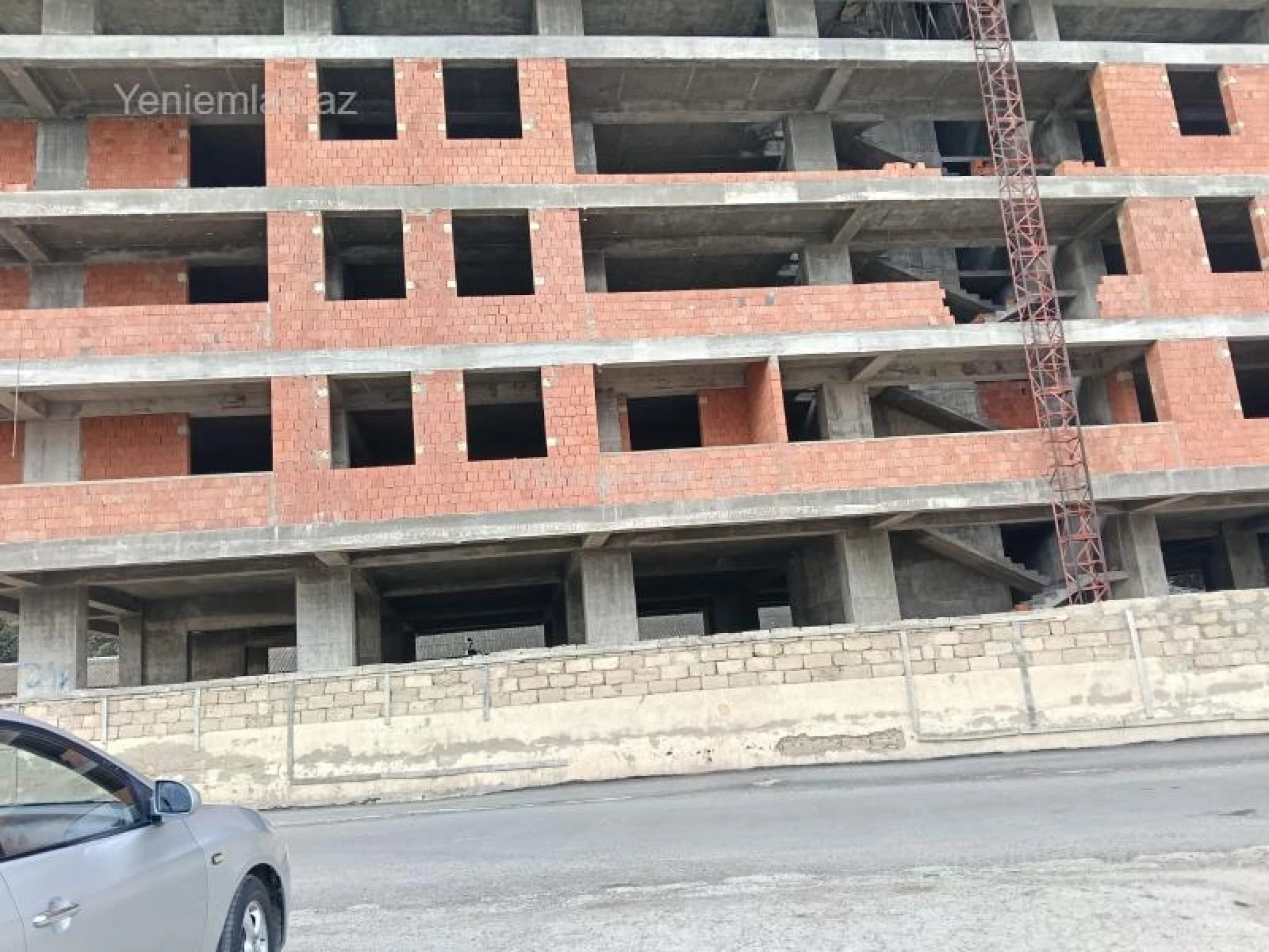 Satılır 1 otaqlı obyekt 300 m²