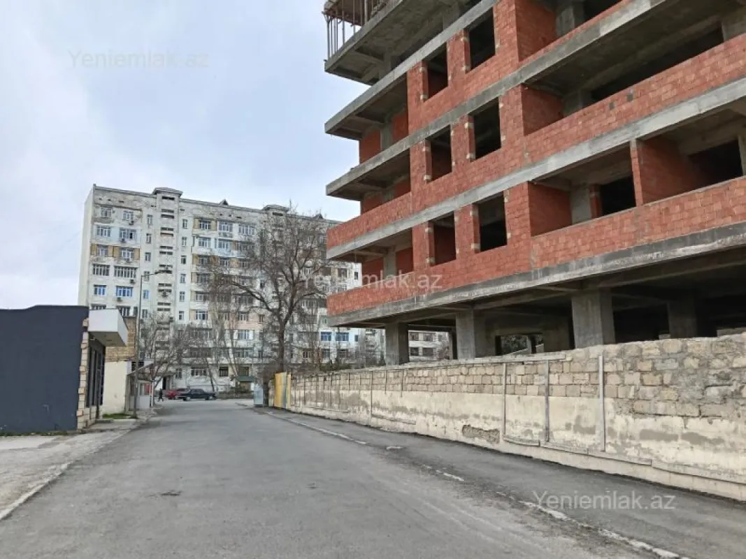 Satılır 1 otaqlı obyekt 300 m²