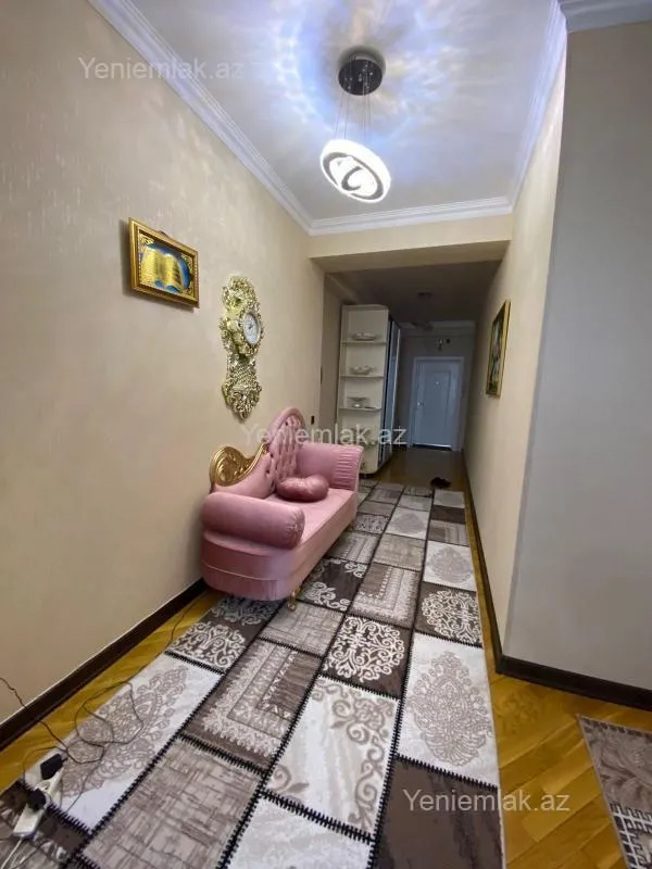 Satılır 4 otaqlı yeni tikili 135 m²