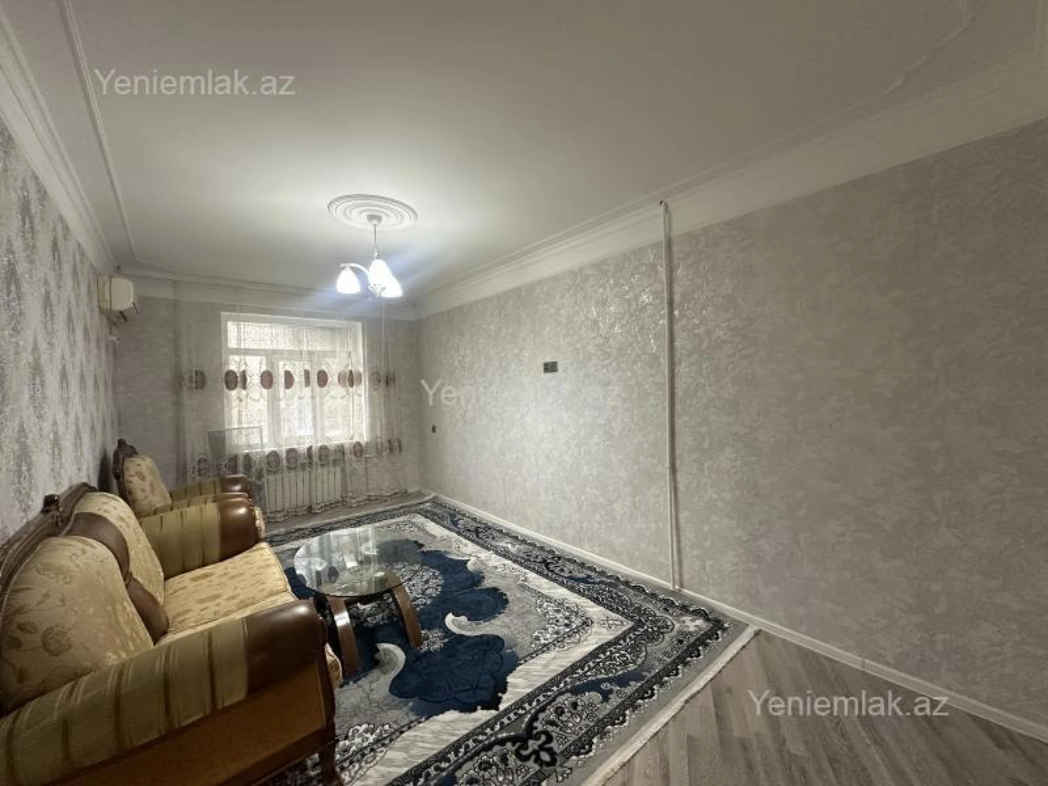 Satılır 2 otaqlı köhnə tikili 60 m²