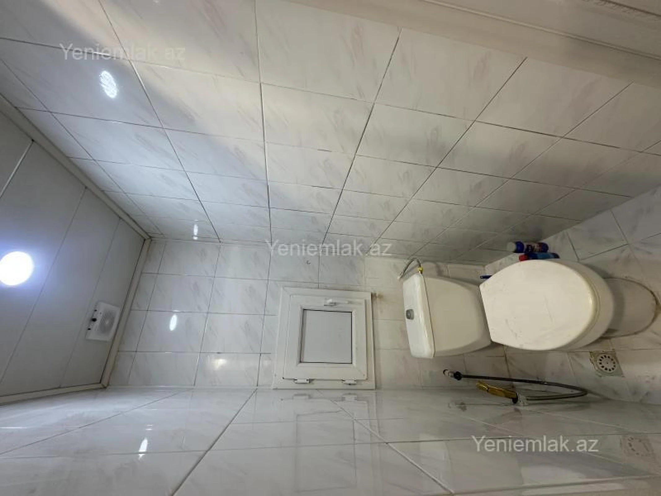 Satılır 2 otaqlı köhnə tikili 60 m²