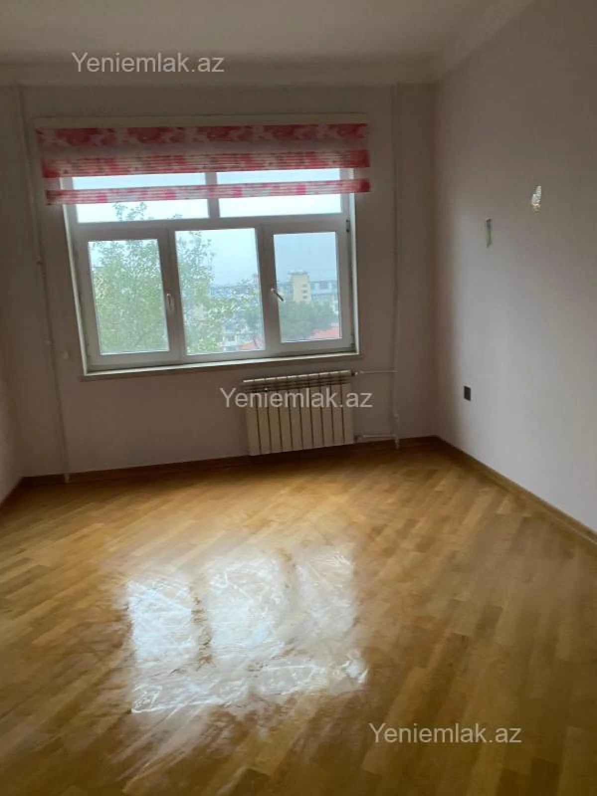 Satılır 3 otaqlı köhnə tikili 90 m²