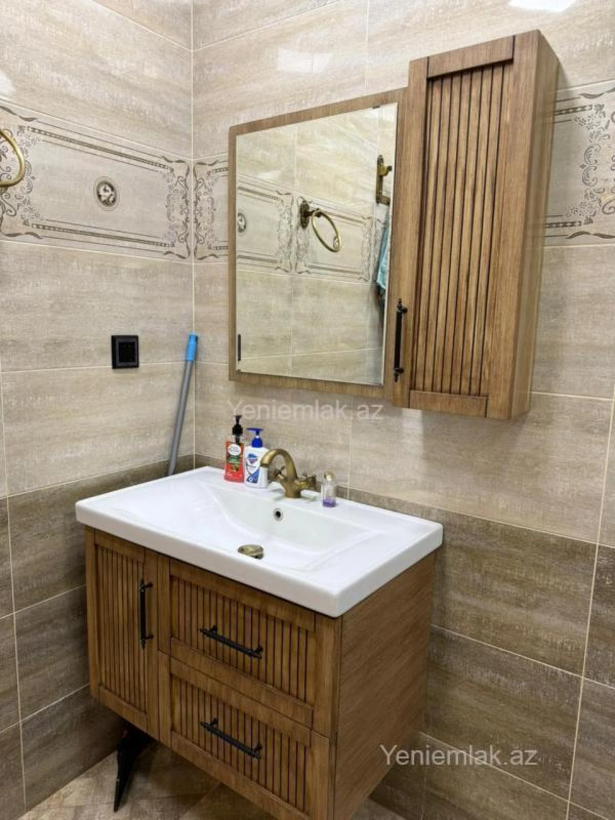 Satılır 2 otaqlı yeni tikili 64 m²