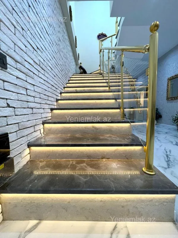 Satılır 5 otaqlı yeni tikili 432 m²