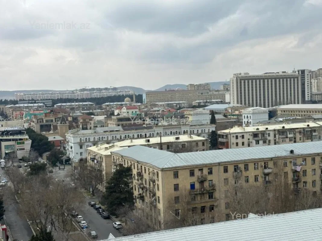 Satılır 3 otaqlı yeni tikili 140 m²