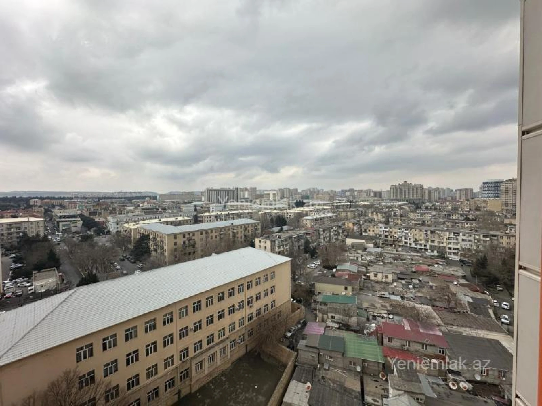 Satılır 3 otaqlı yeni tikili 140 m²