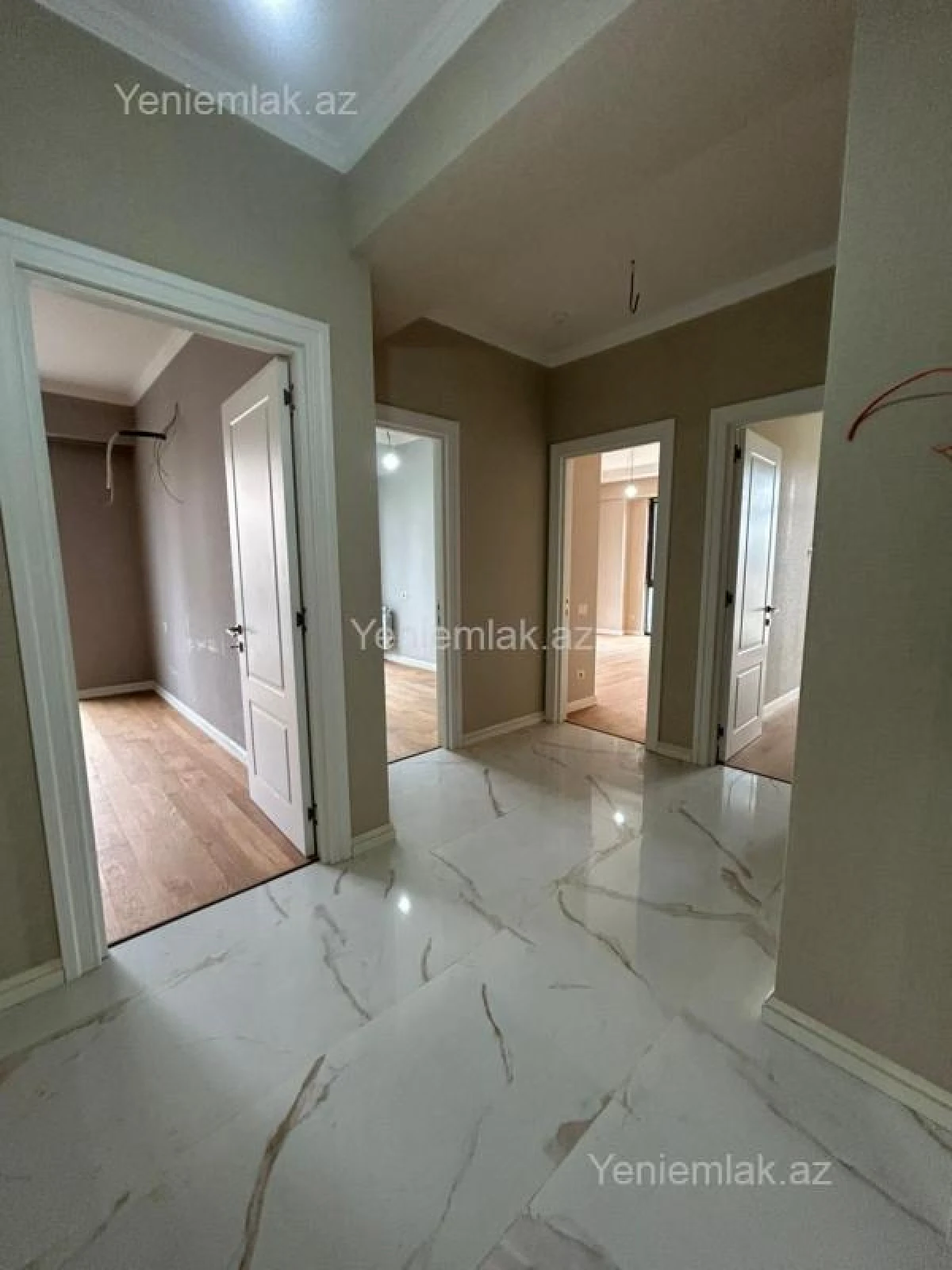 Satılır 3 otaqlı yeni tikili 83 m²