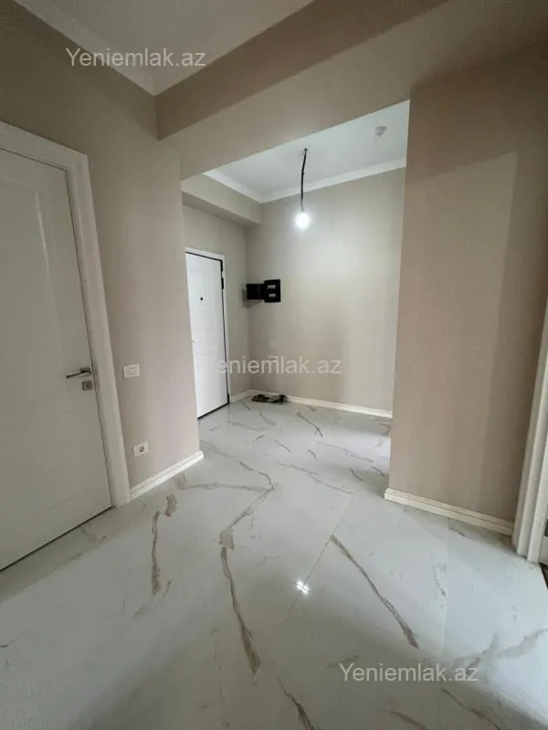 Satılır 3 otaqlı yeni tikili 83 m²