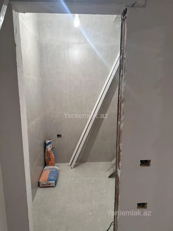 Satılır 2 otaqlı yeni tikili 75.5 m²