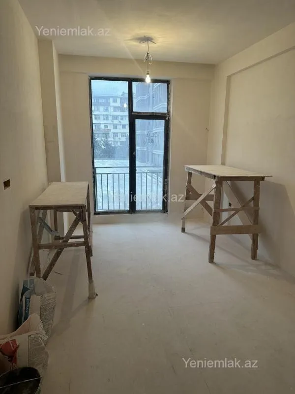 Satılır 2 otaqlı yeni tikili 75.5 m²