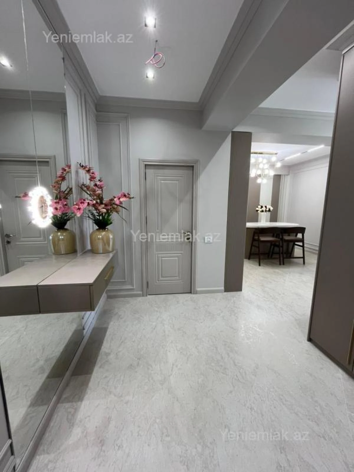 Satılır 2 otaqlı yeni tikili 65 m²