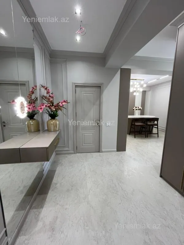 Satılır 2 otaqlı yeni tikili 65 m²