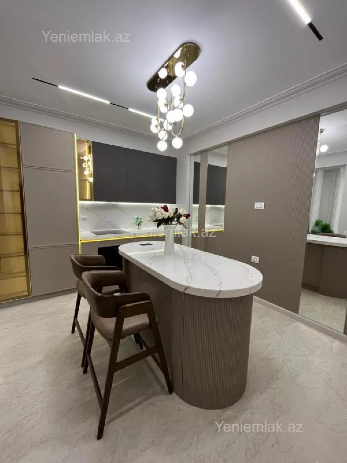 Satılır 2 otaqlı yeni tikili 65 m²