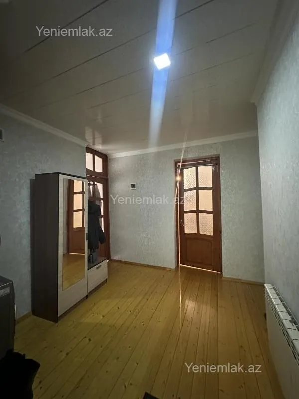 Satılır 3 otaqlı köhnə tikili 70 m²