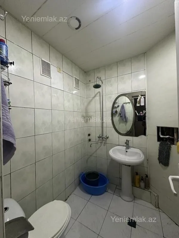 Satılır 3 otaqlı köhnə tikili 70 m²