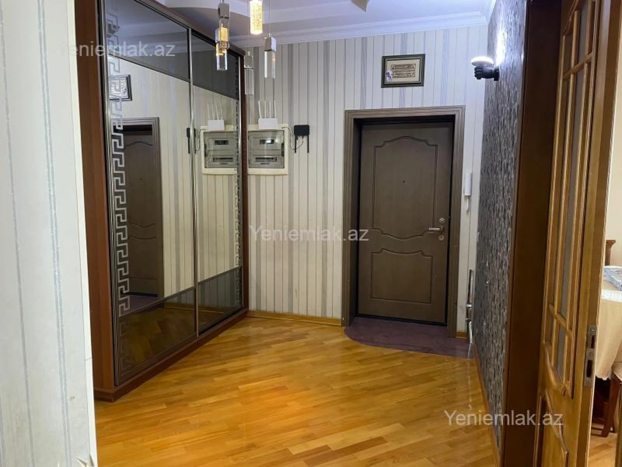Satılır 3 otaqlı yeni tikili 125 m²
