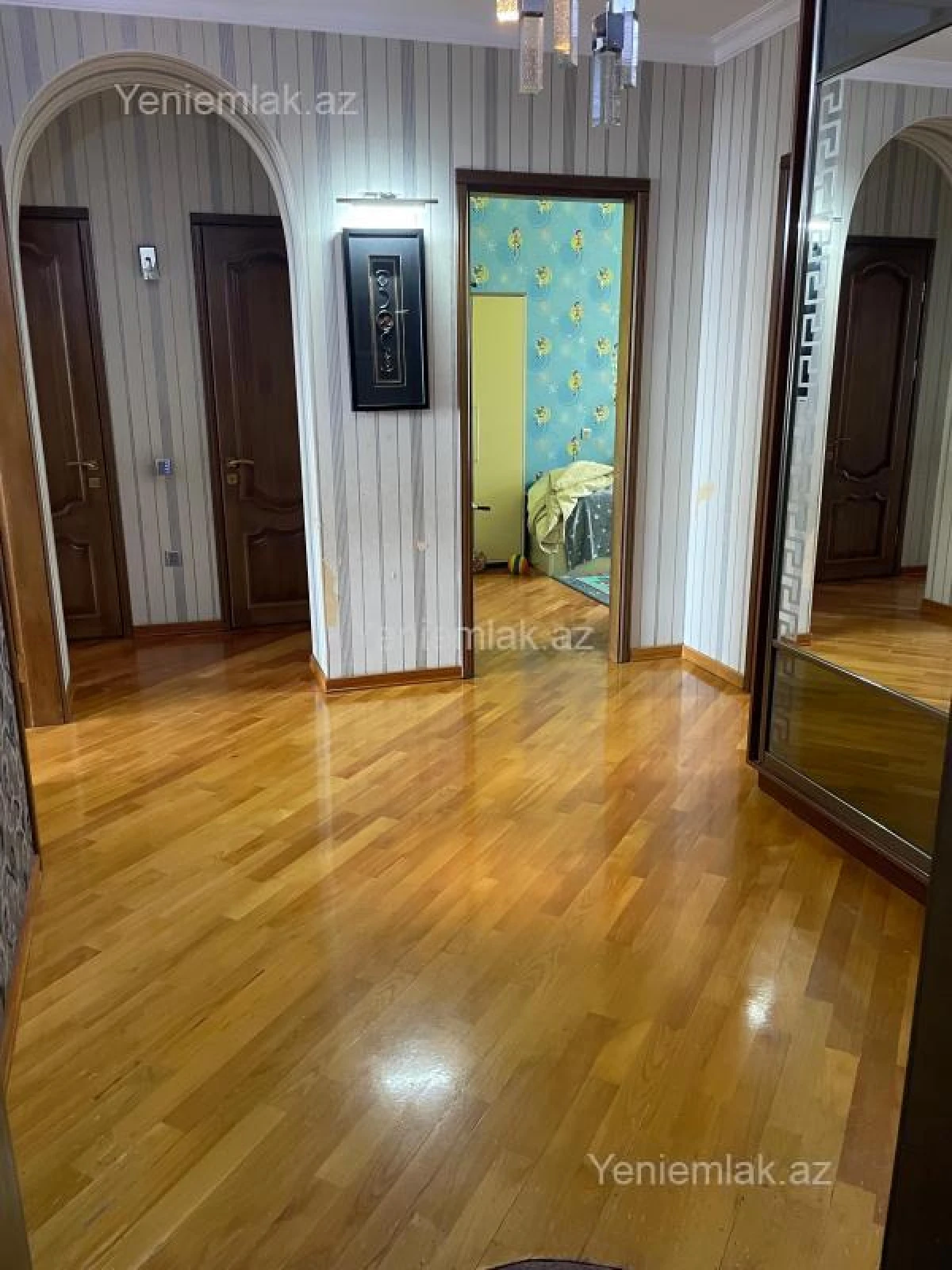 Satılır 3 otaqlı yeni tikili 125 m²