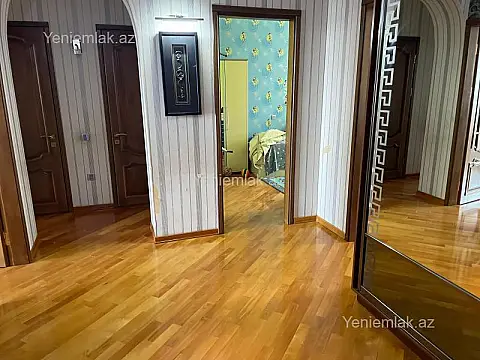 Satılır 3 otaqlı yeni tikili 125 m²