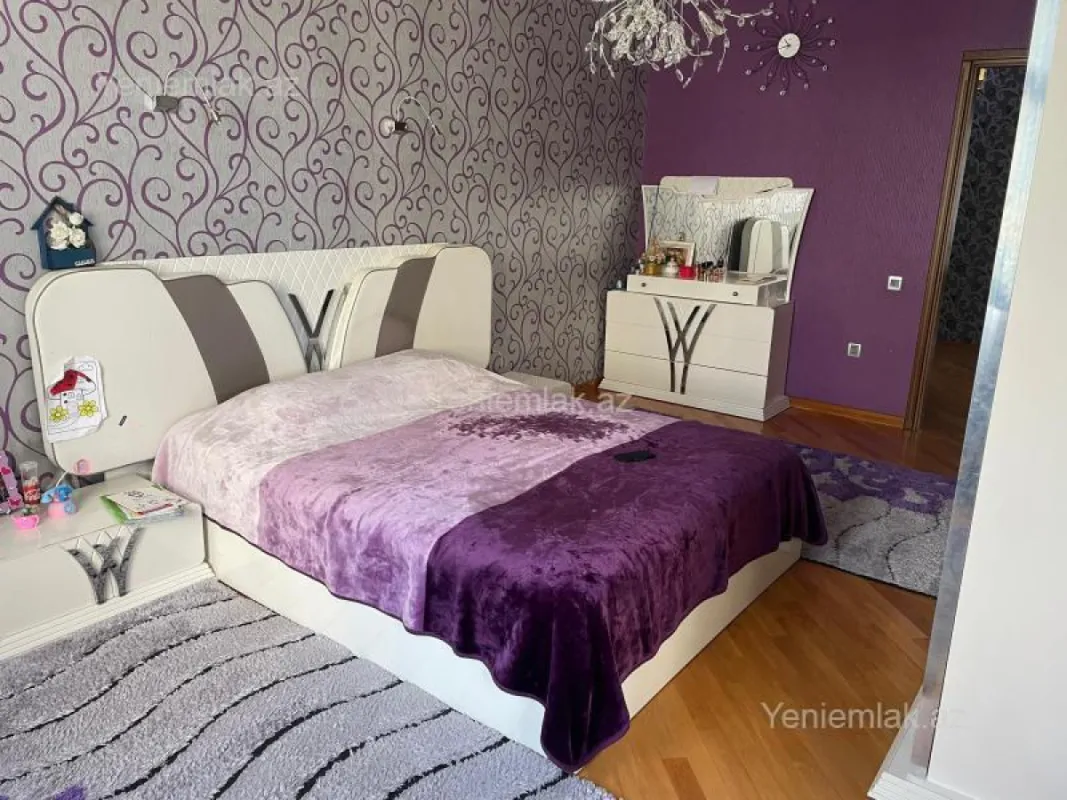 Satılır 3 otaqlı yeni tikili 125 m²