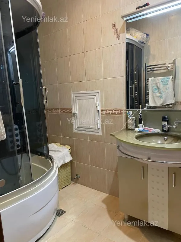 Satılır 3 otaqlı yeni tikili 125 m²