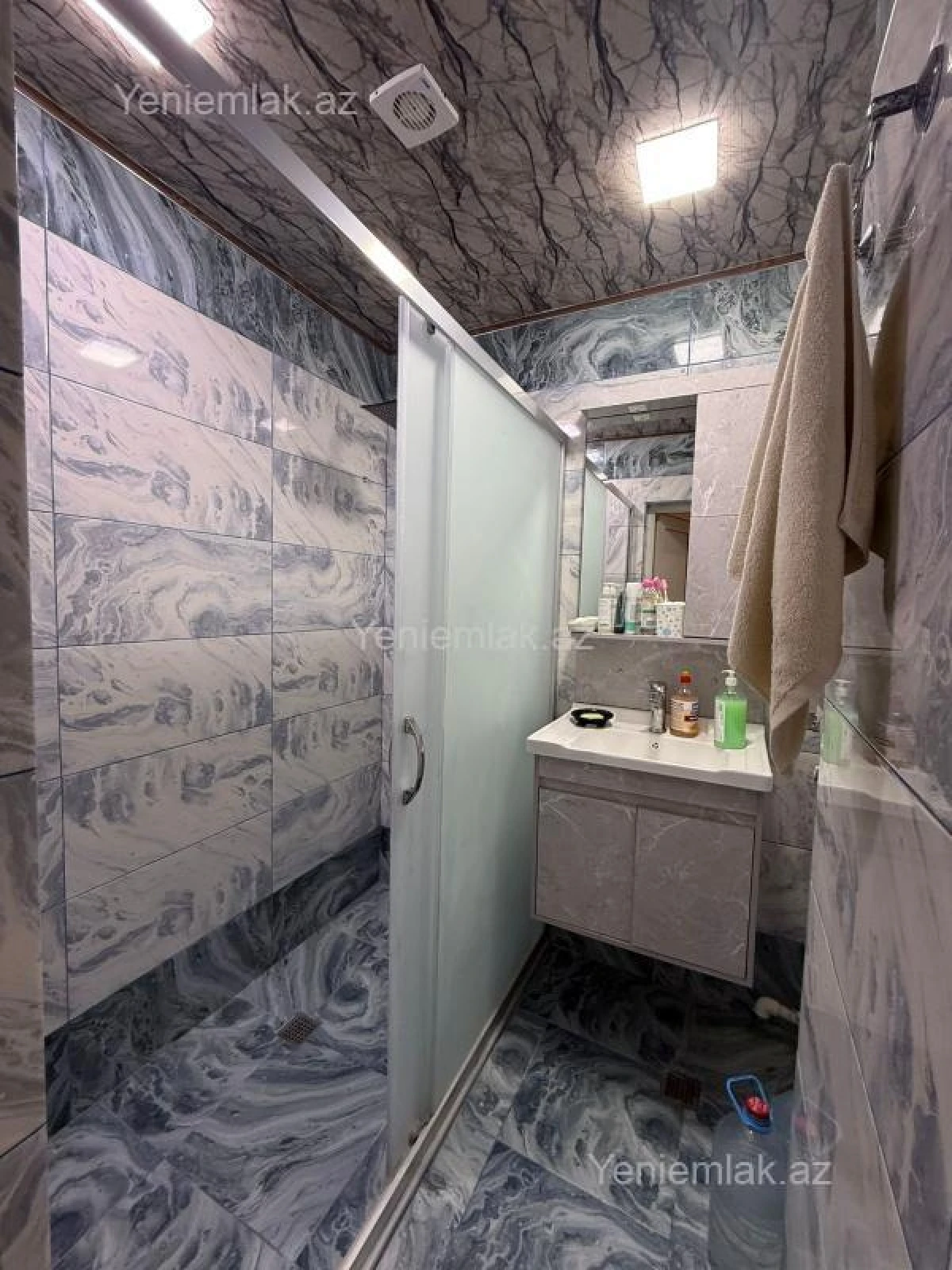 Satılır 3 otaqlı köhnə tikili 85 m²