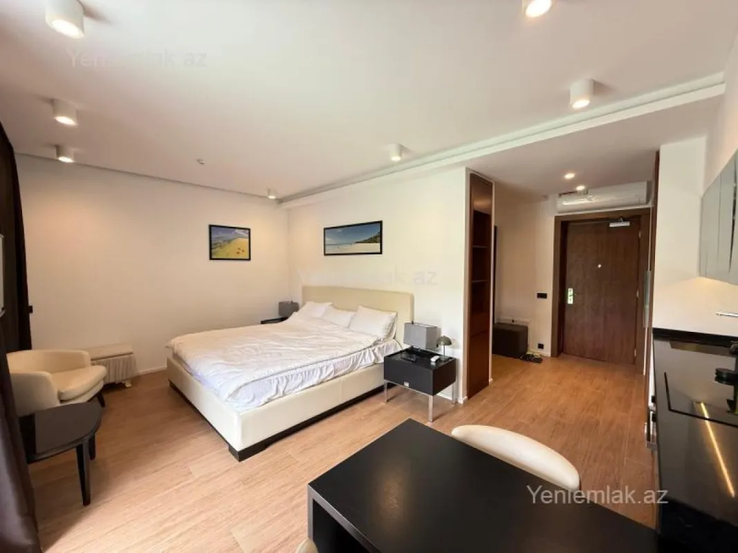 Satılır 1 otaqlı həyət evi 53 m²