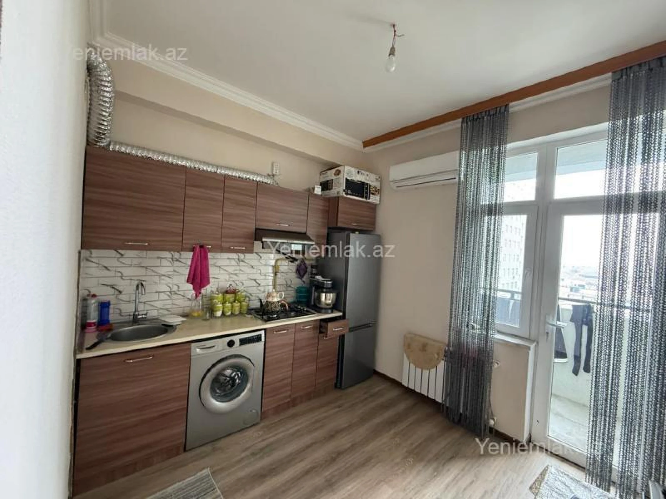 Satılır 3 otaqlı yeni tikili 77 m²