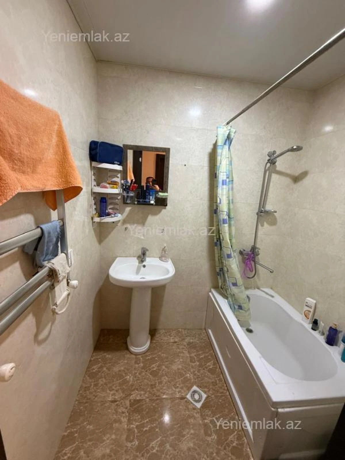 Satılır 3 otaqlı yeni tikili 77 m²