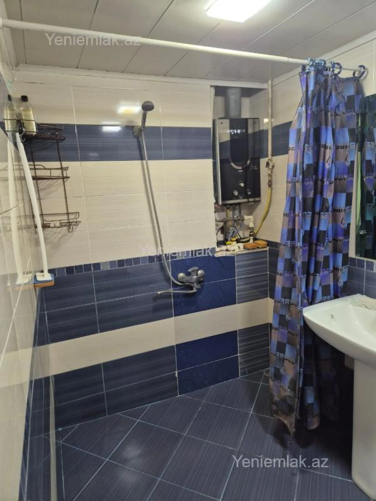 Satılır 2 otaqlı köhnə tikili 60 m²