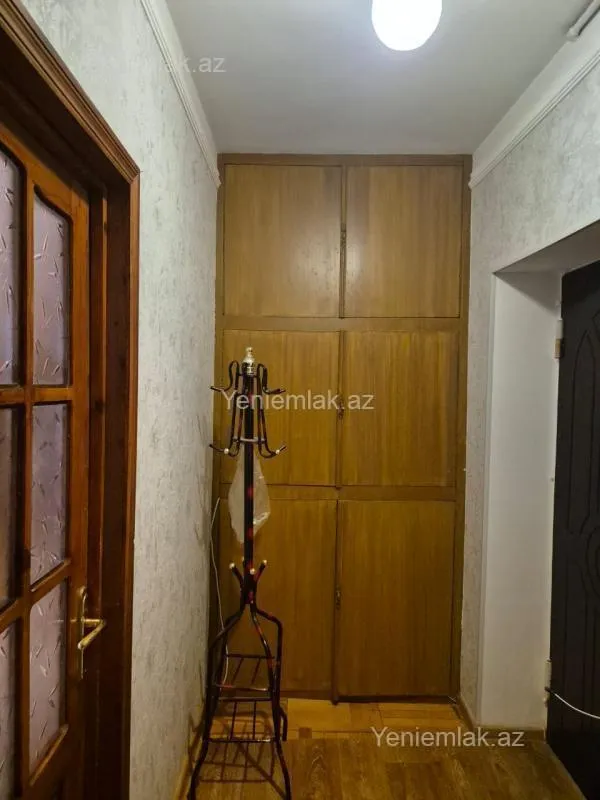 Satılır 2 otaqlı köhnə tikili 60 m²