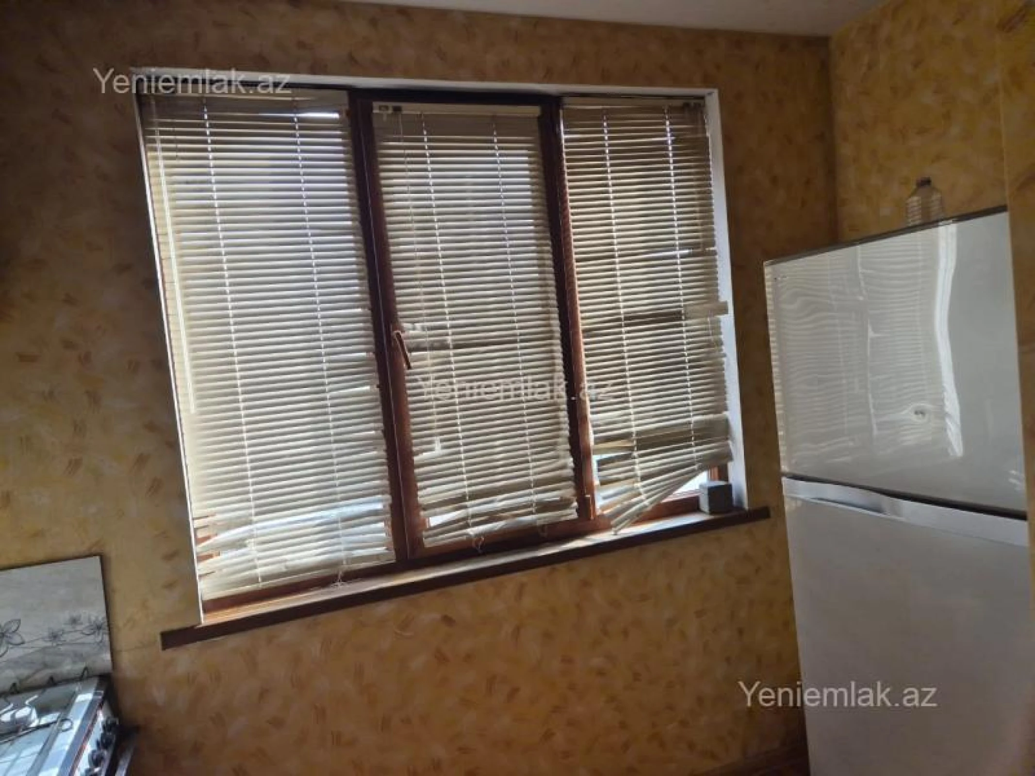 Satılır 2 otaqlı köhnə tikili 60 m²