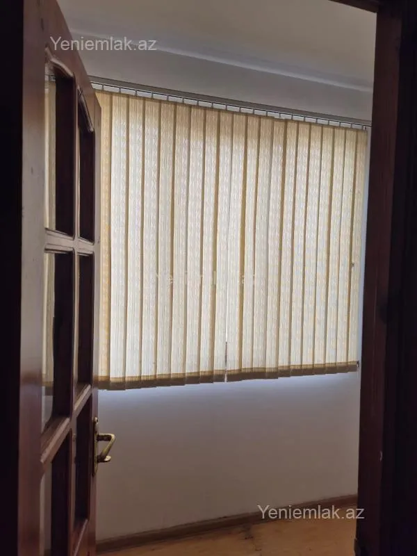 Satılır 2 otaqlı köhnə tikili 60 m²