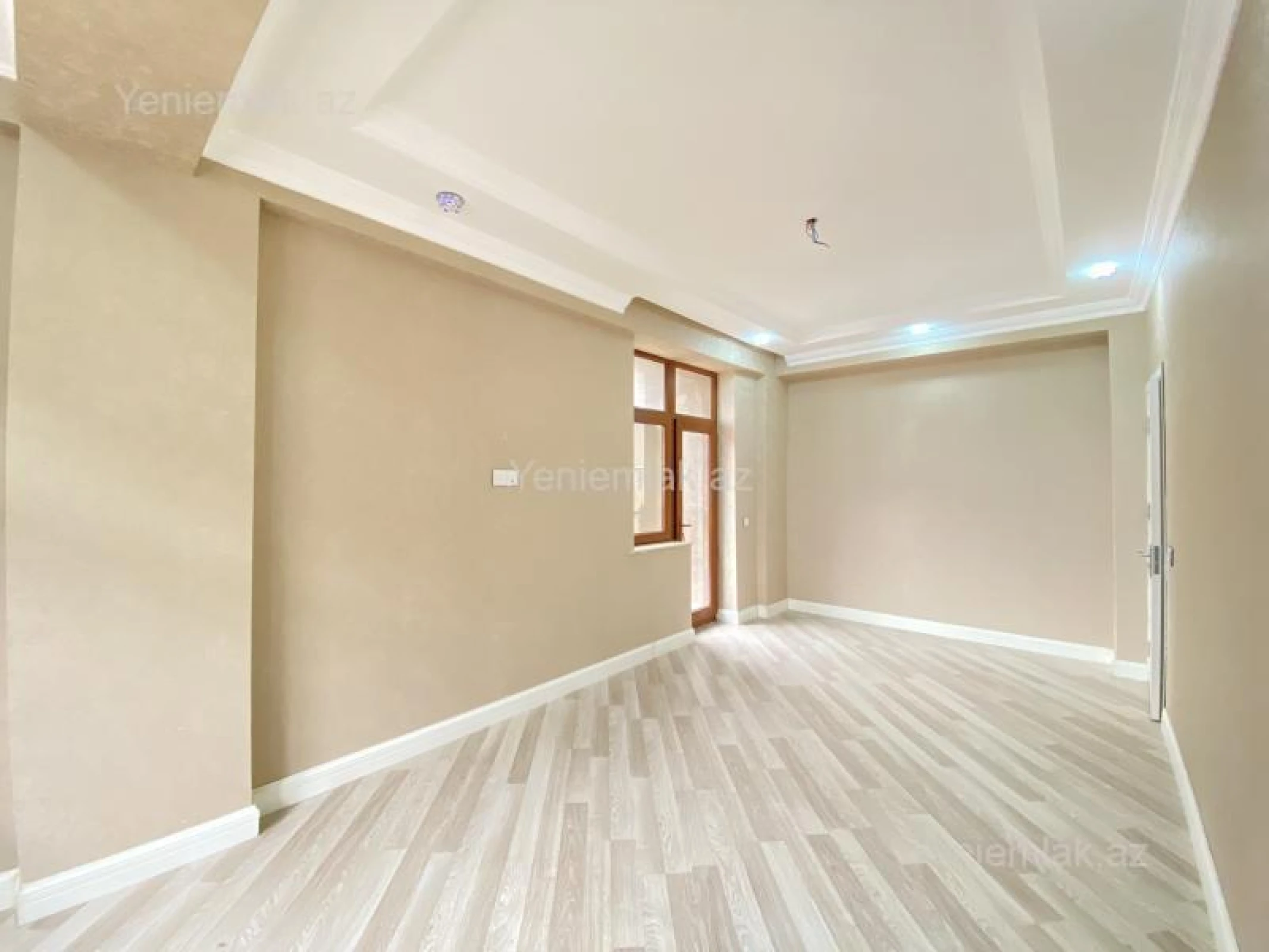 Satılır 3 otaqlı yeni tikili 130 m²