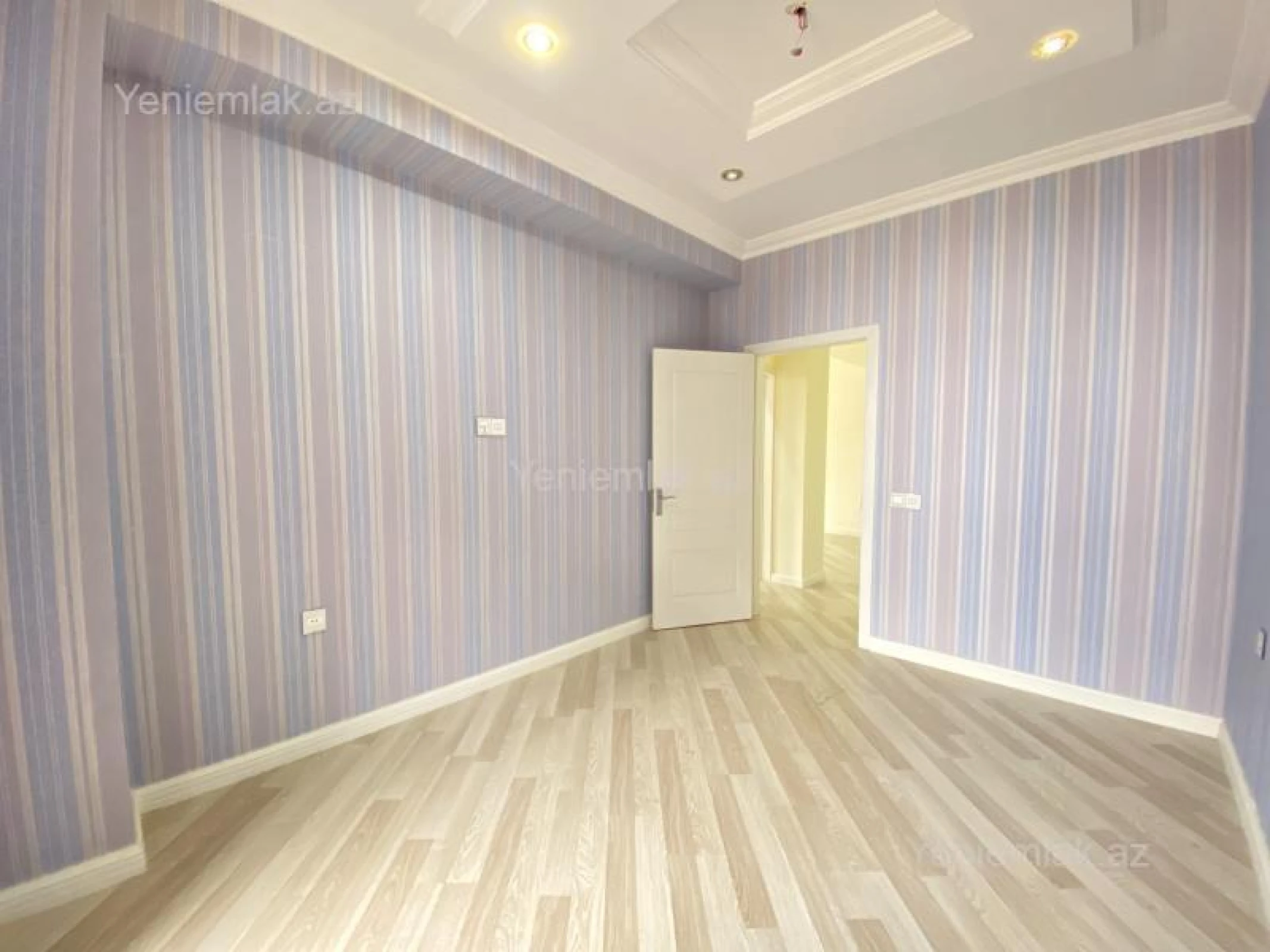 Satılır 3 otaqlı yeni tikili 130 m²