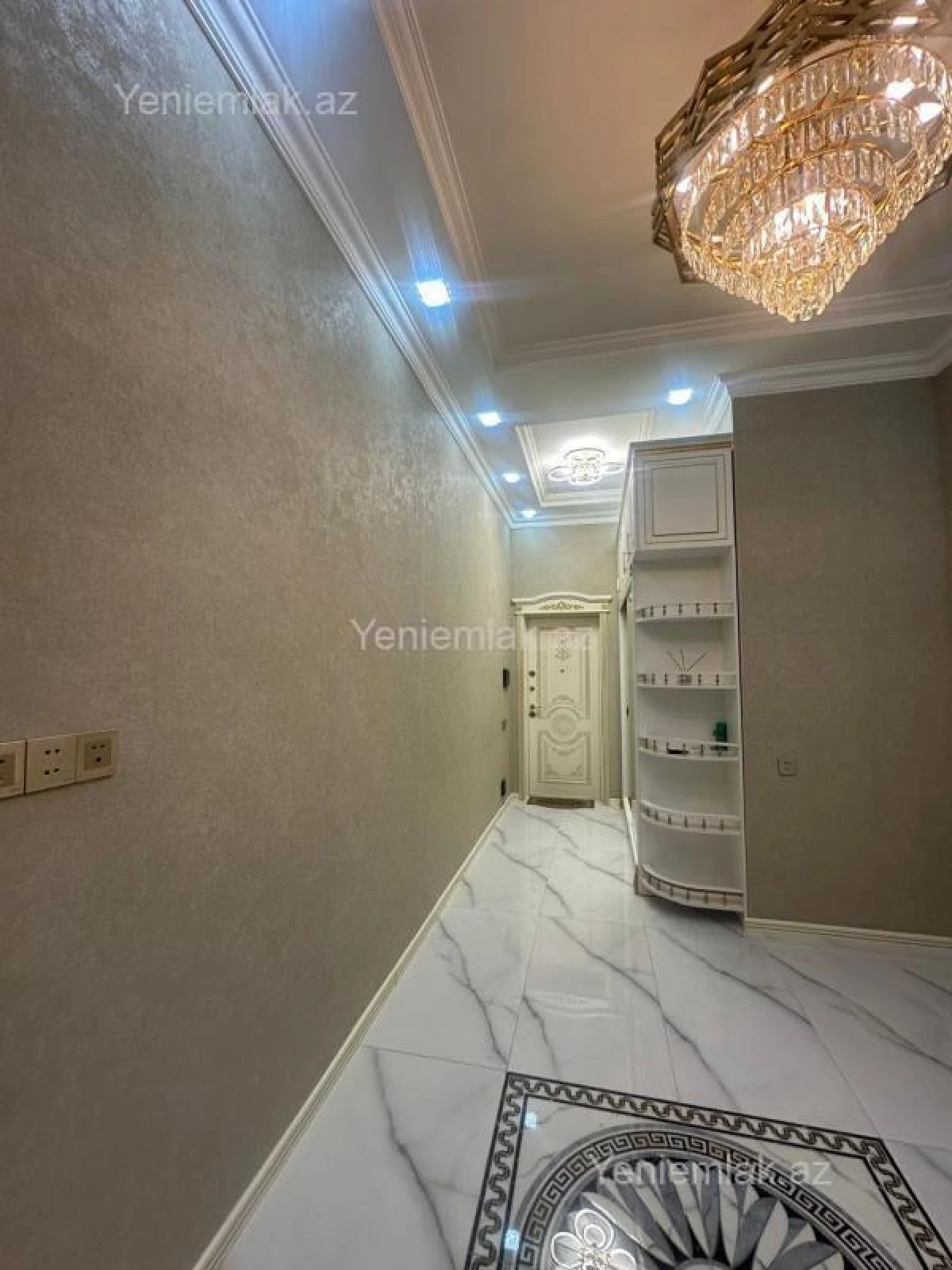 Satılır 3 otaqlı yeni tikili 120 m²