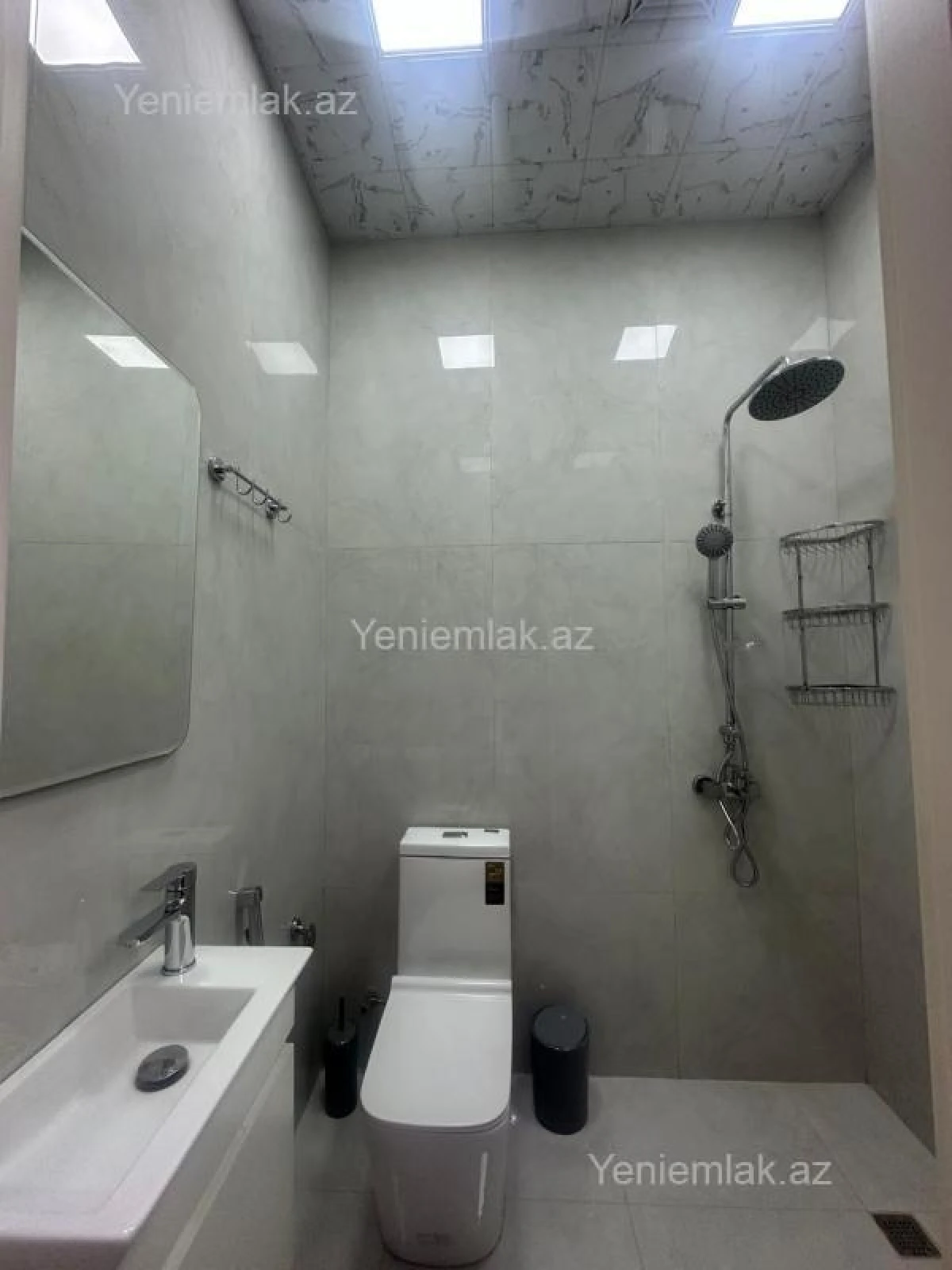 Satılır 3 otaqlı yeni tikili 120 m²