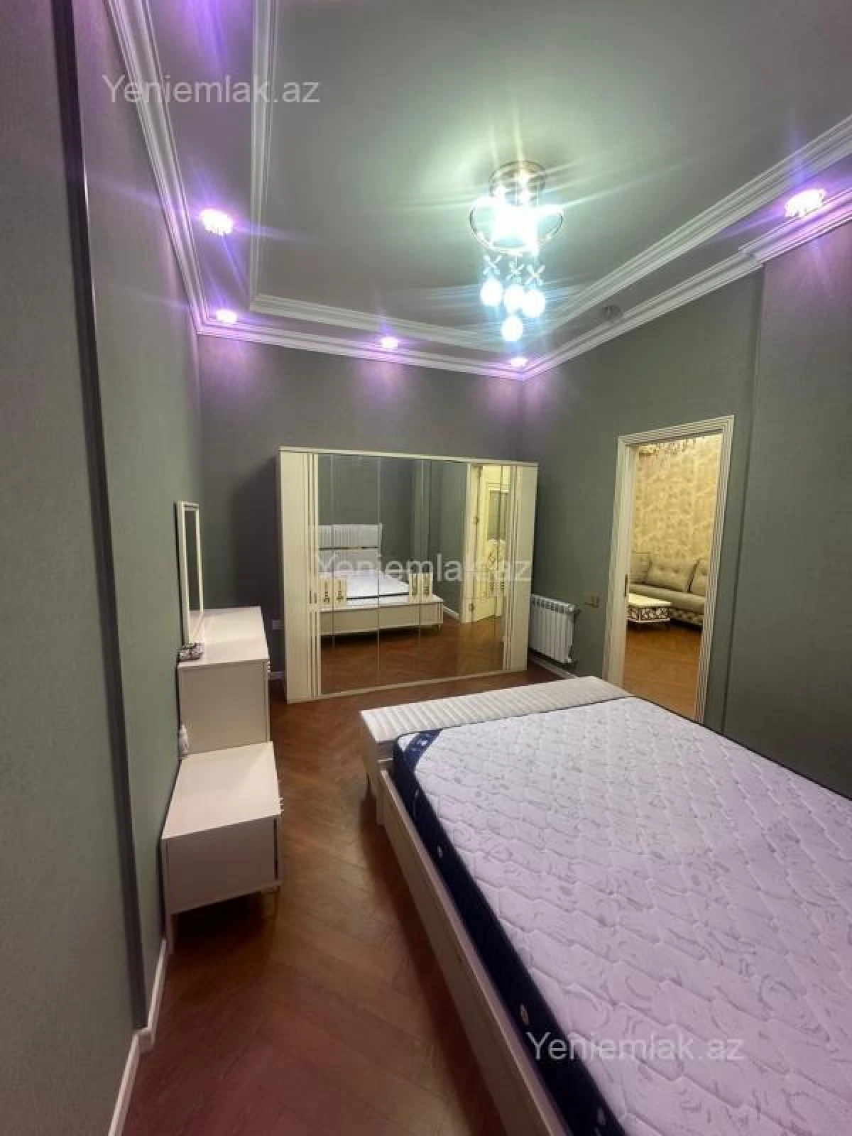 Satılır 3 otaqlı yeni tikili 120 m²
