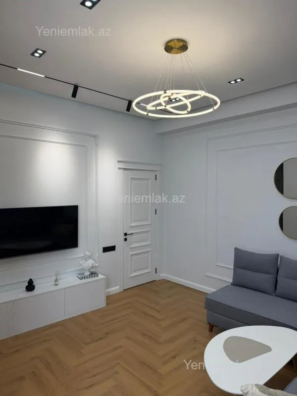 Satılır 3 otaqlı yeni tikili 85 m²