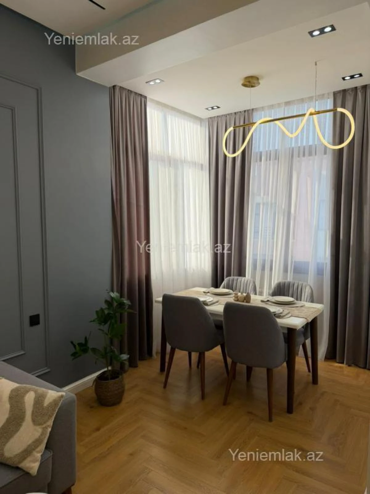 Satılır 3 otaqlı yeni tikili 85 m²