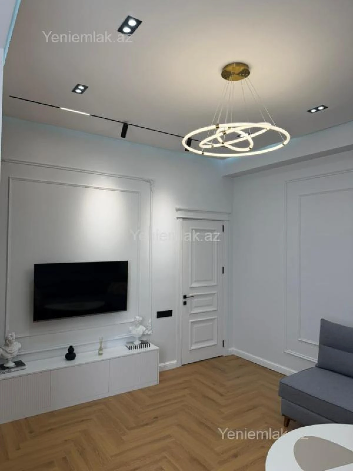 Satılır 3 otaqlı yeni tikili 85 m²