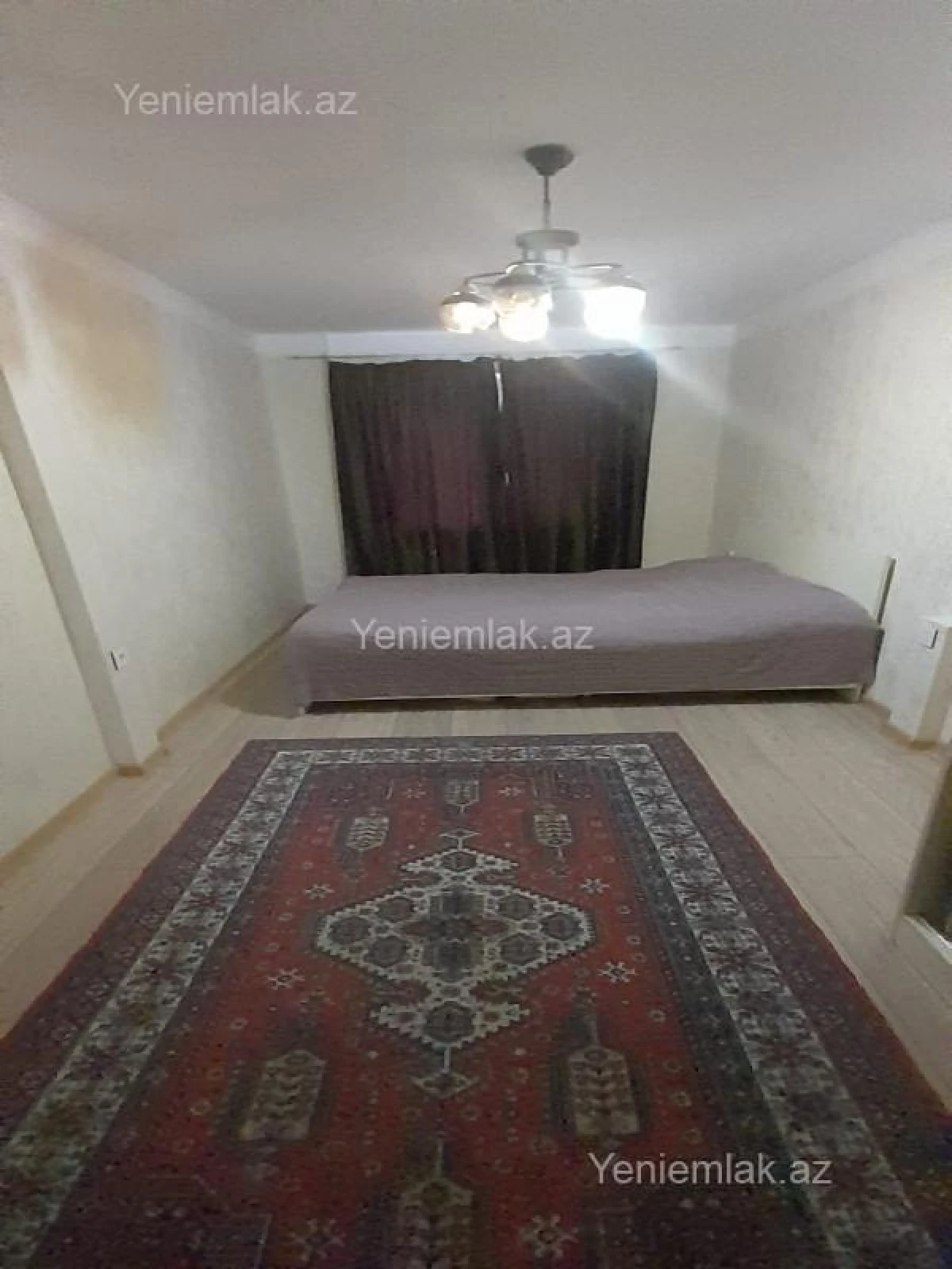 Satılır 2 otaqlı köhnə tikili 55 m²